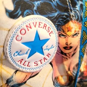 Converse All Star Chuck Taylor size 7 men Wonder woman shoes
